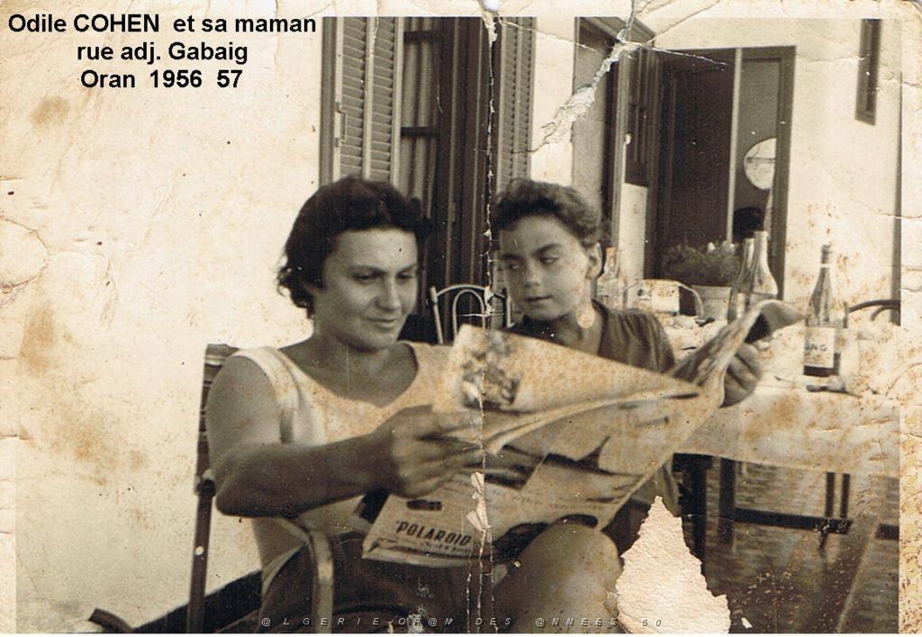 ODILE COHEN ET SA MAMAN RUE ADJ GABAIG ORAN 1956 57.JPG